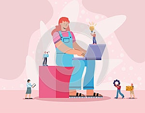 creative innovation mini people