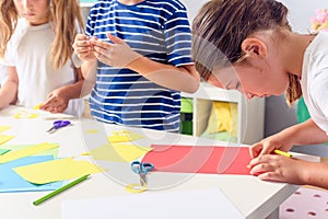 Creative kids. Creative Arts and Crafts Classes in After School Activities