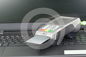 Credit cards reader