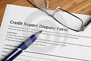 Credit report dispute score