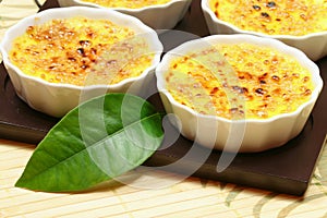 Creme brulee with leaf