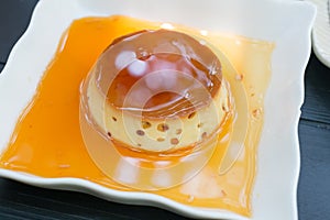 Creme caramel , Caramel custard , Custard pudding