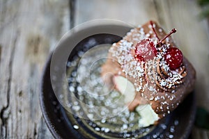 Creme Pie With Cheeries