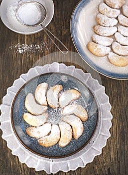 Crescents vanilla and almond cookies