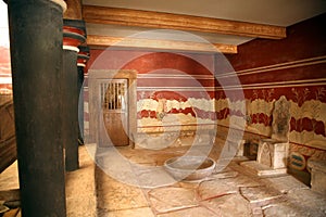 Crete knossos throne hall