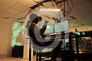 Criminal coding malware in virtual reality, cracking database password