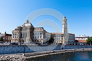 Cris river Crisul Repede  and the Oradea town hall.