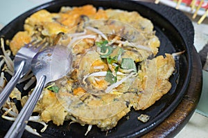 Crisp fried oyster pancake