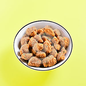 Crispy fried breaded chicken bites