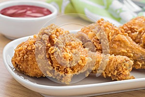 Crispy fried chicken on plate and dip sauce