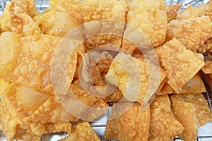 Crispy fried dough sheets for snacks