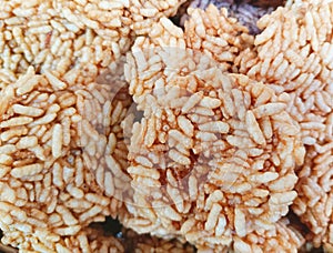 Crispy fried rice snack with caramel