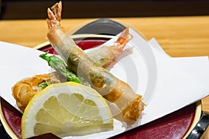 Crispy Shrimp Spring Rolls