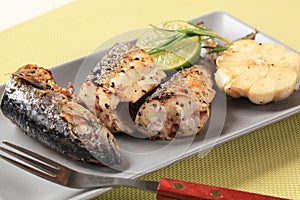 Crispy spiced mackerel