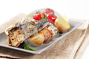 Crispy spiced mackerel with potatoes