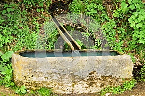 Cristal clean water source pouring