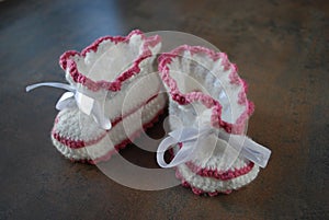 Crochet babies Bootes. First shoes for kids.