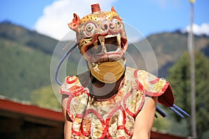 Croiser le regard (tsechu de Gangtey - Bhoutan)