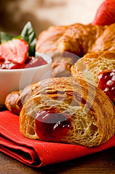 Croissants with marmelade