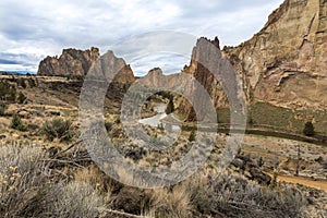 Crooked river bend in Smith Rock state park