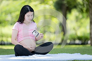 Cropped image of pregnant woman