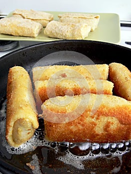 Croquettes preparation photo