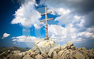 Kříž na vrchu Ďumbier na Slovensku
