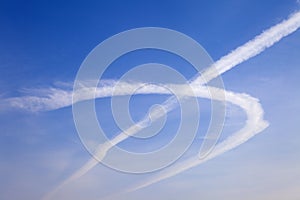 Cross traces of planes in the sky