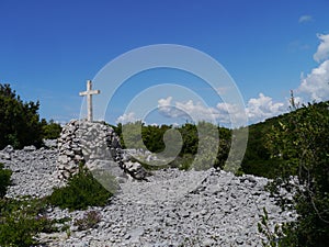 Crosses along the way to Kamenjak