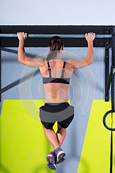 Crossfit toes to bar woman pull-ups 2 bars workout