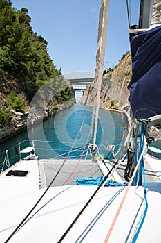 Crossing with a catamaran or sailing yacht trough the Channel of