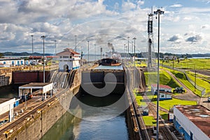 Crossing PanamÃ¡ Canal