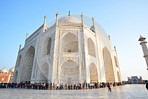 Crowd at tajmahal
