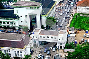 Crowded road traffic seen from top