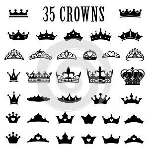 Crown icons. Princess crown. King crowns. Icon set. Antique crowns. Vector illustration. Flat style.