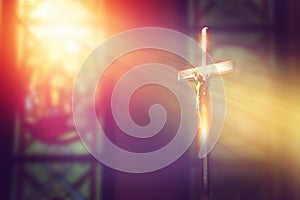 Kríž na kríž v kostol lúč z svetlo 