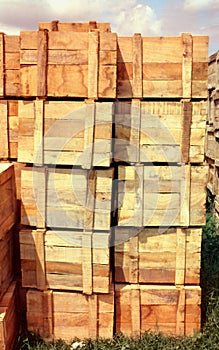 Crude crates packaging