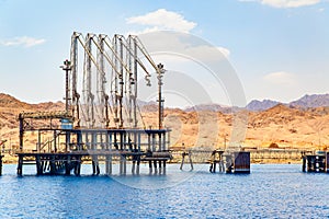 Crude oil loading terminal