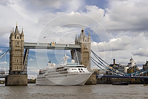 Cruiise ship passing Tower bridge in London