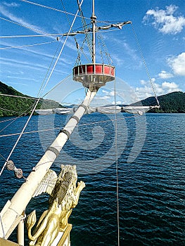 Cruise in lake Ashi in sunny day