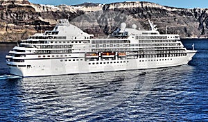 Cruise liner