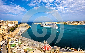 Cruise liner leaving Valletta