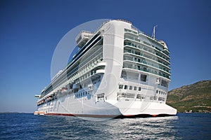 Cruise-ship