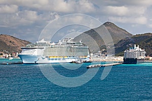 Křižovat loď v karibský more 