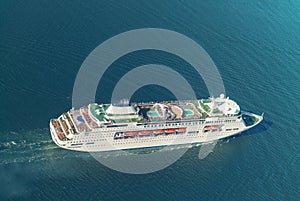 Cruise ship crusing in the middle of ocean