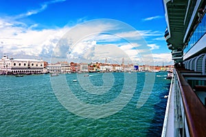 Cruise Ship enters Venice Harbor