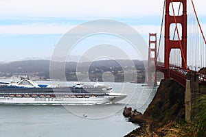 Cruise Ship Golden Gate Bridge