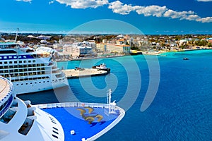 Cruise Ships in Nassau Bahamas