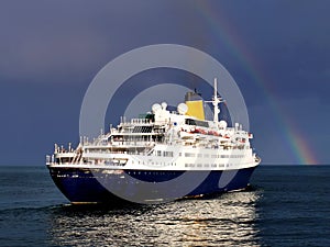 Cruise To The Rainbow