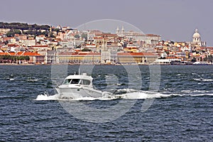 Cruising on the Tagus